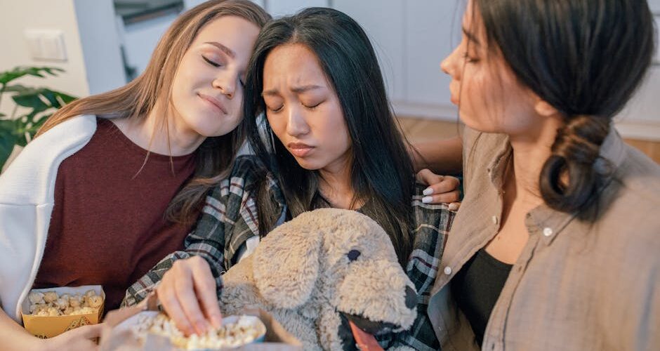 How to Build a Support Network as a New Mom