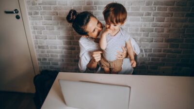 How to Balance Work and Motherhood: A Complete Guide for 2026