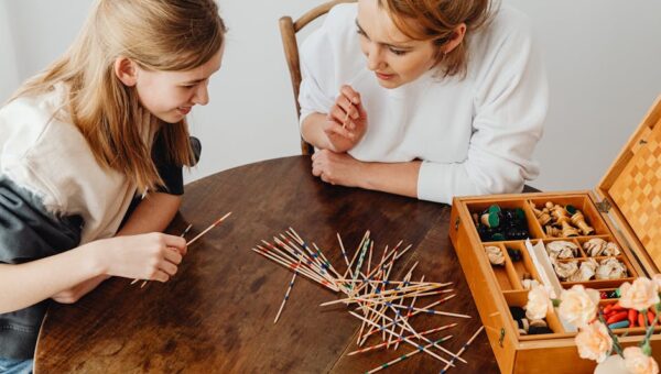 Digital Detox for Families: Reconnecting in 2026